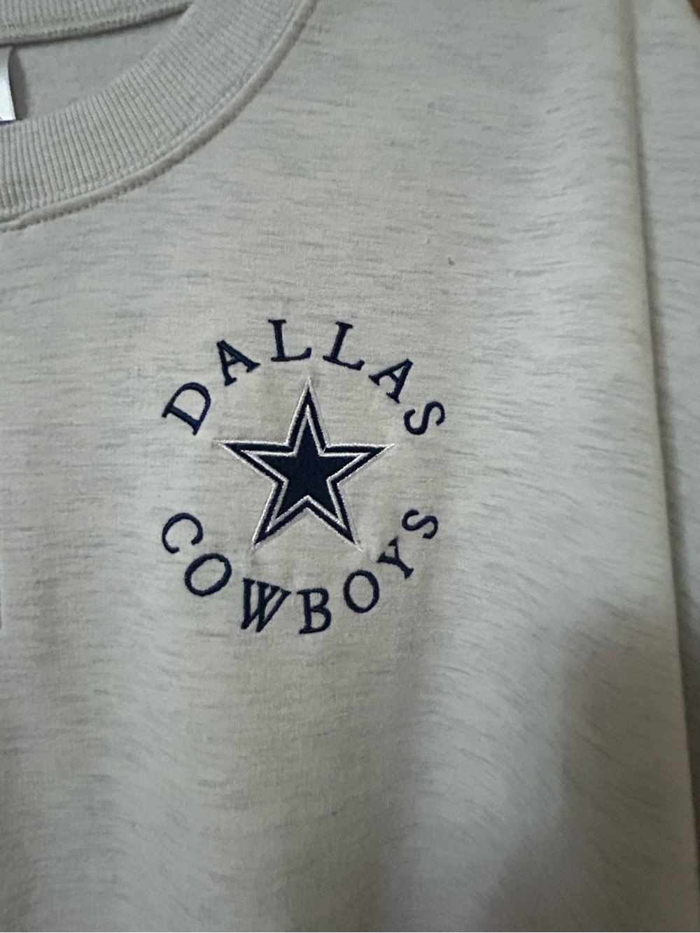 Dallas Cowboys Crop Pullover Sweatshirt - Picture 2 of 5